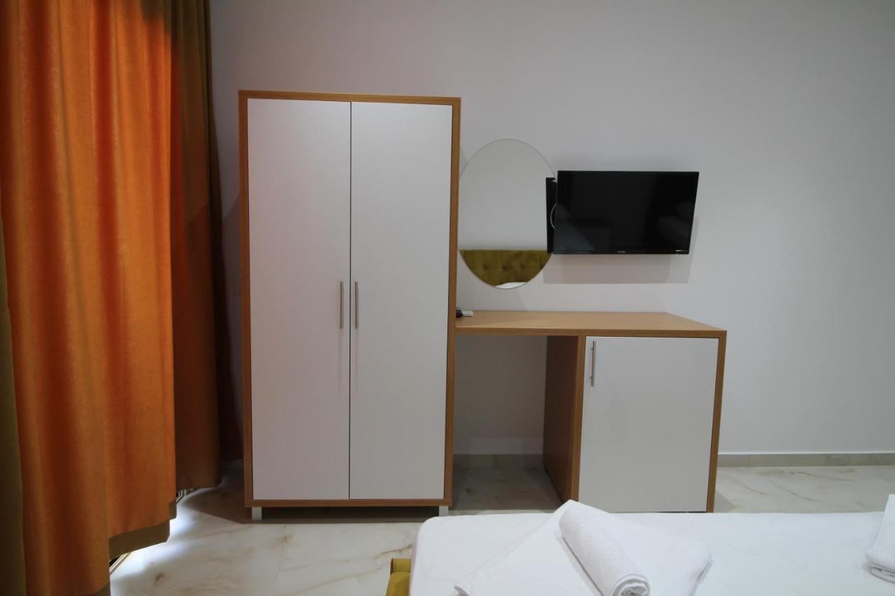 Moonshine Hotel Εξαμίλιο Εξωτερικό φωτογραφία
