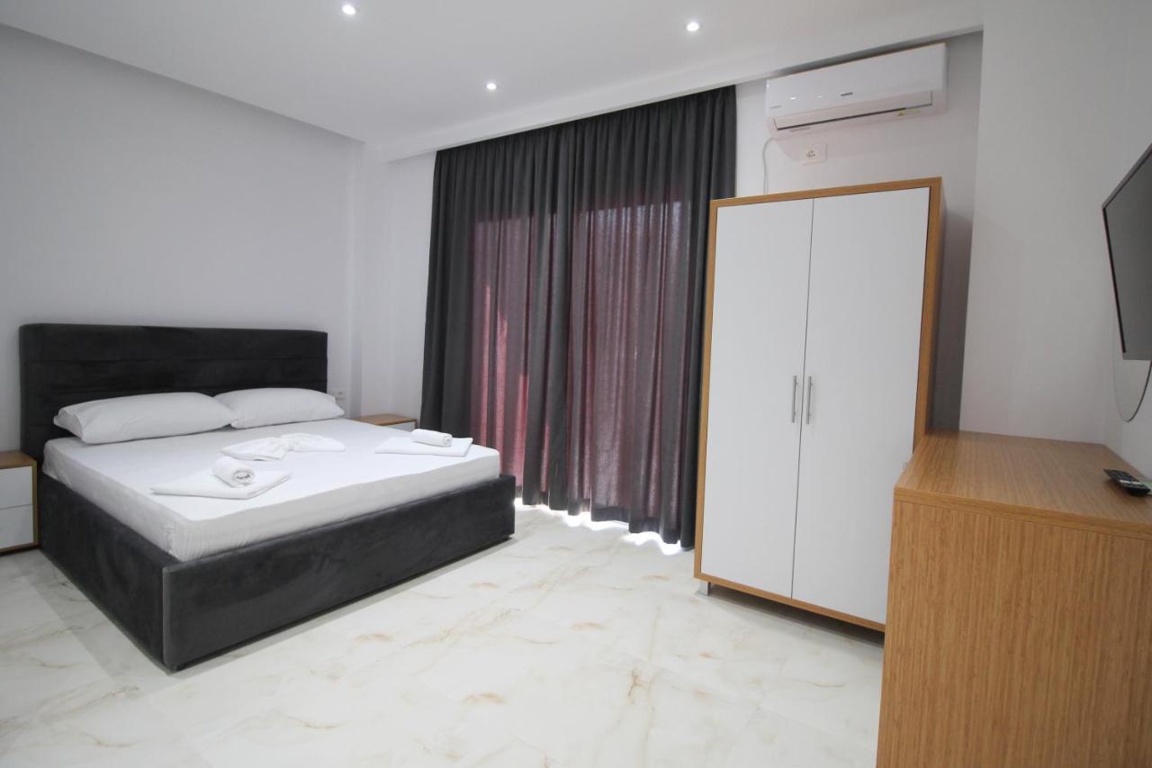 Moonshine Hotel Εξαμίλιο Εξωτερικό φωτογραφία