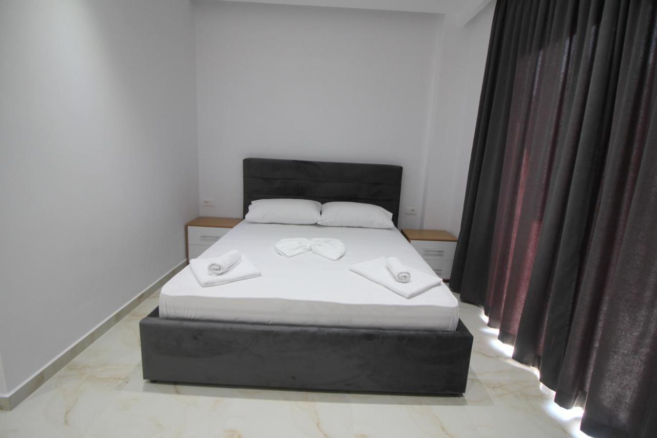 Moonshine Hotel Εξαμίλιο Εξωτερικό φωτογραφία