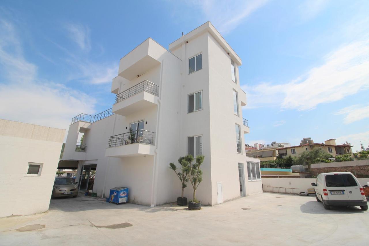 Moonshine Hotel Εξαμίλιο Εξωτερικό φωτογραφία