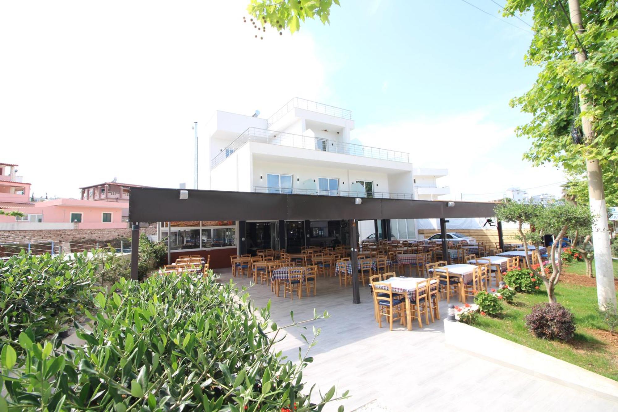 Moonshine Hotel Εξαμίλιο Εξωτερικό φωτογραφία